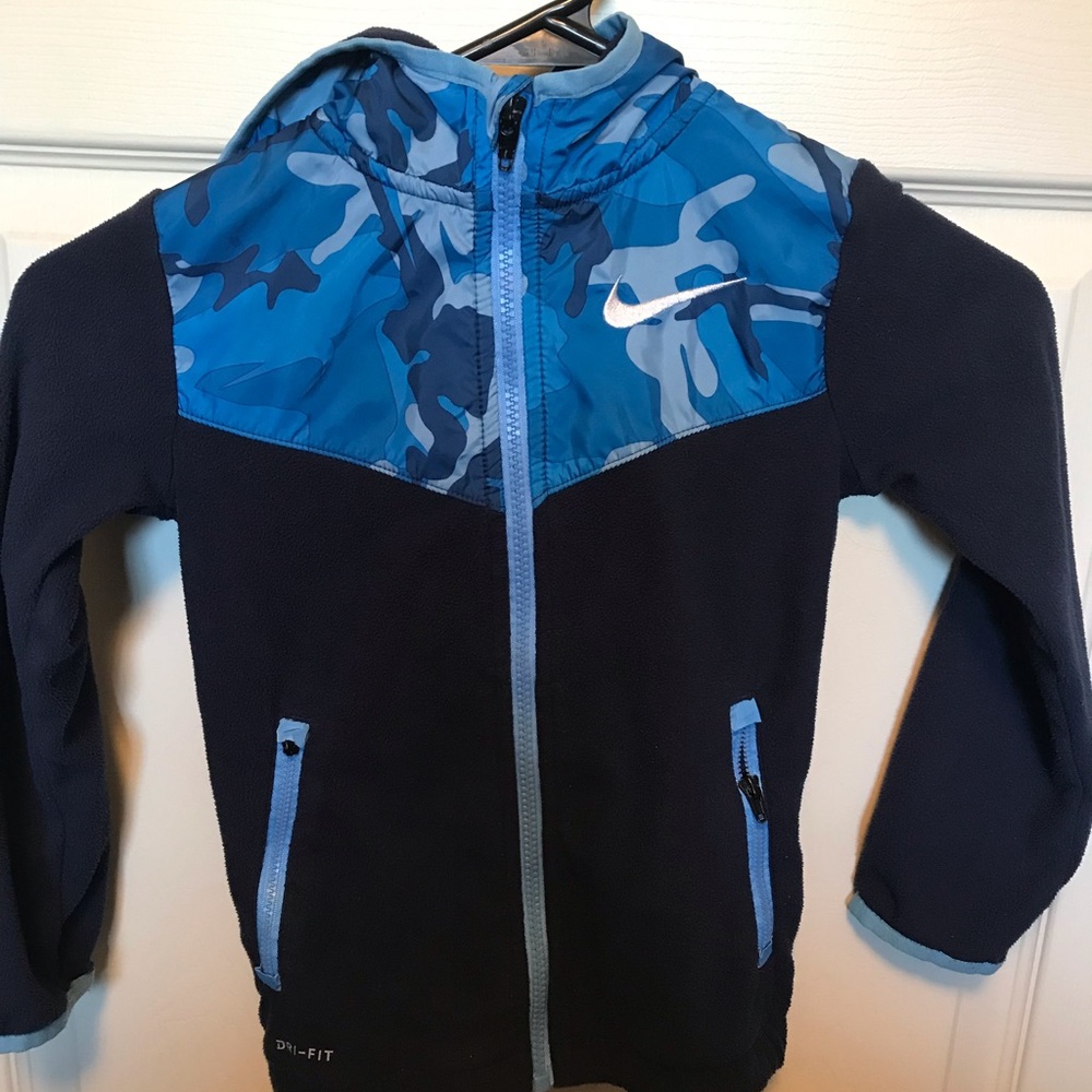 Boys 4T Nike Dri Fit zip up hoodie.